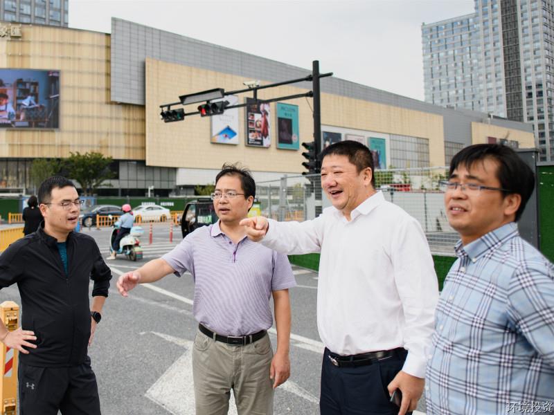 副区长方军调研金城路刷新提升工程推进情形-公司新闻-杭州萧山水务投资生长有限公司