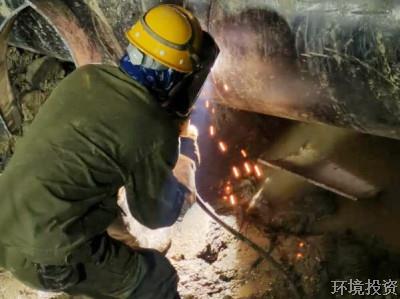 严阵以待保供水 风雨无阻投资人——时代大道东侧DN800给水管顺遂完成割接-项目治理-杭州萧山水务投资生长有限公司