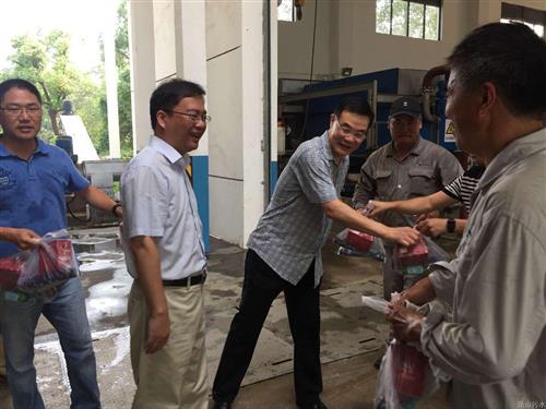 集团向导检查高温天气清静生产事情并慰问一线职工 - 77779193永利官网新闻 - 杭州萧山情形集团有限公司