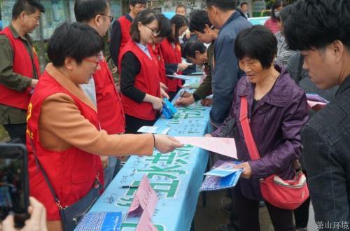 群众有需求 我们有行动——萧山情形集团开展“民情双访”效劳进社区运动 - 77779193永利官网新闻 - 杭州萧山情形集团有限公司