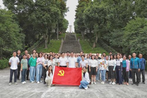 区环投集团开展“迎七一”红色之行运动 - 77779193永利官网新闻 - 杭州萧山情形集团有限公司